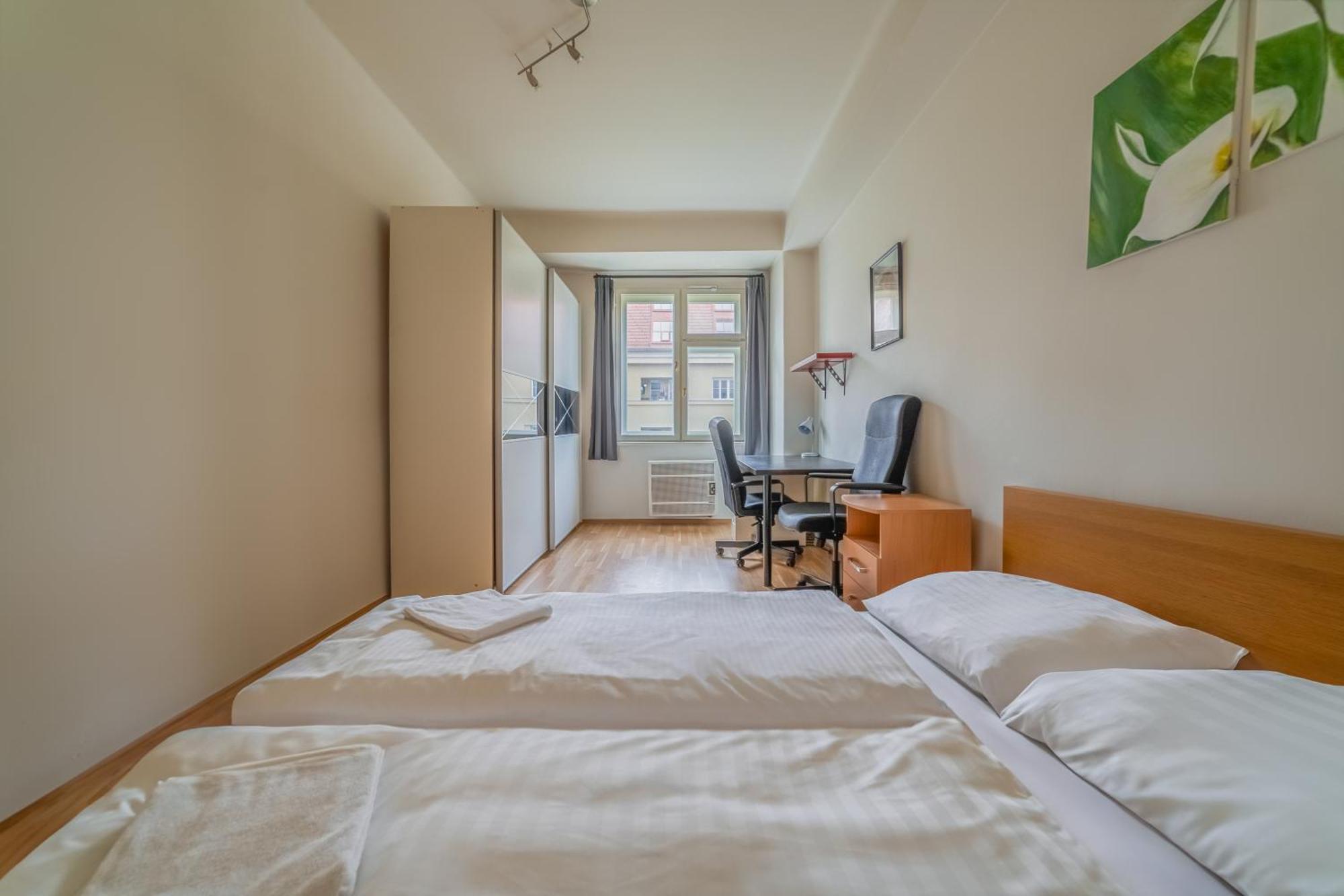 Lägenhet Spacious Central Budget-friendly By Rentez