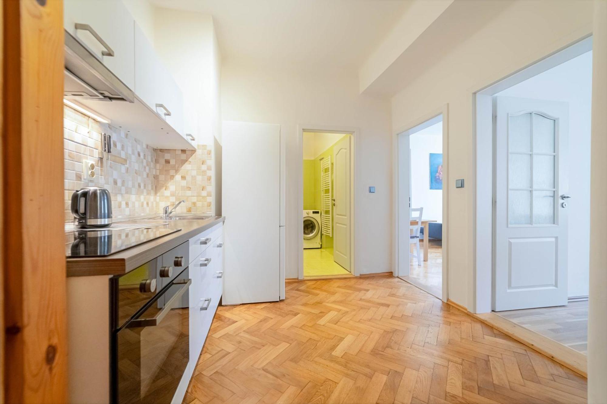 Spacious Central Budget-friendly By Rentez Lägenhet *